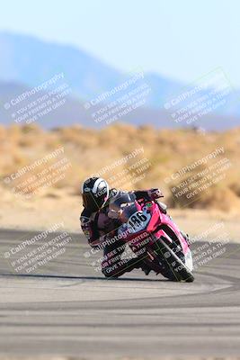 media/Jan-10-2025-CVMA Friday Practice (Fri) [[489e0da257]]/Group 4 and Trackday/Session 4 (Turn 16)/